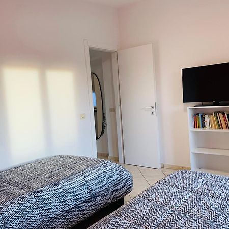 Apartament The House Fiera Di Roma Aeroporto Fiumicino Ponte Galeria Zewnętrze zdjęcie