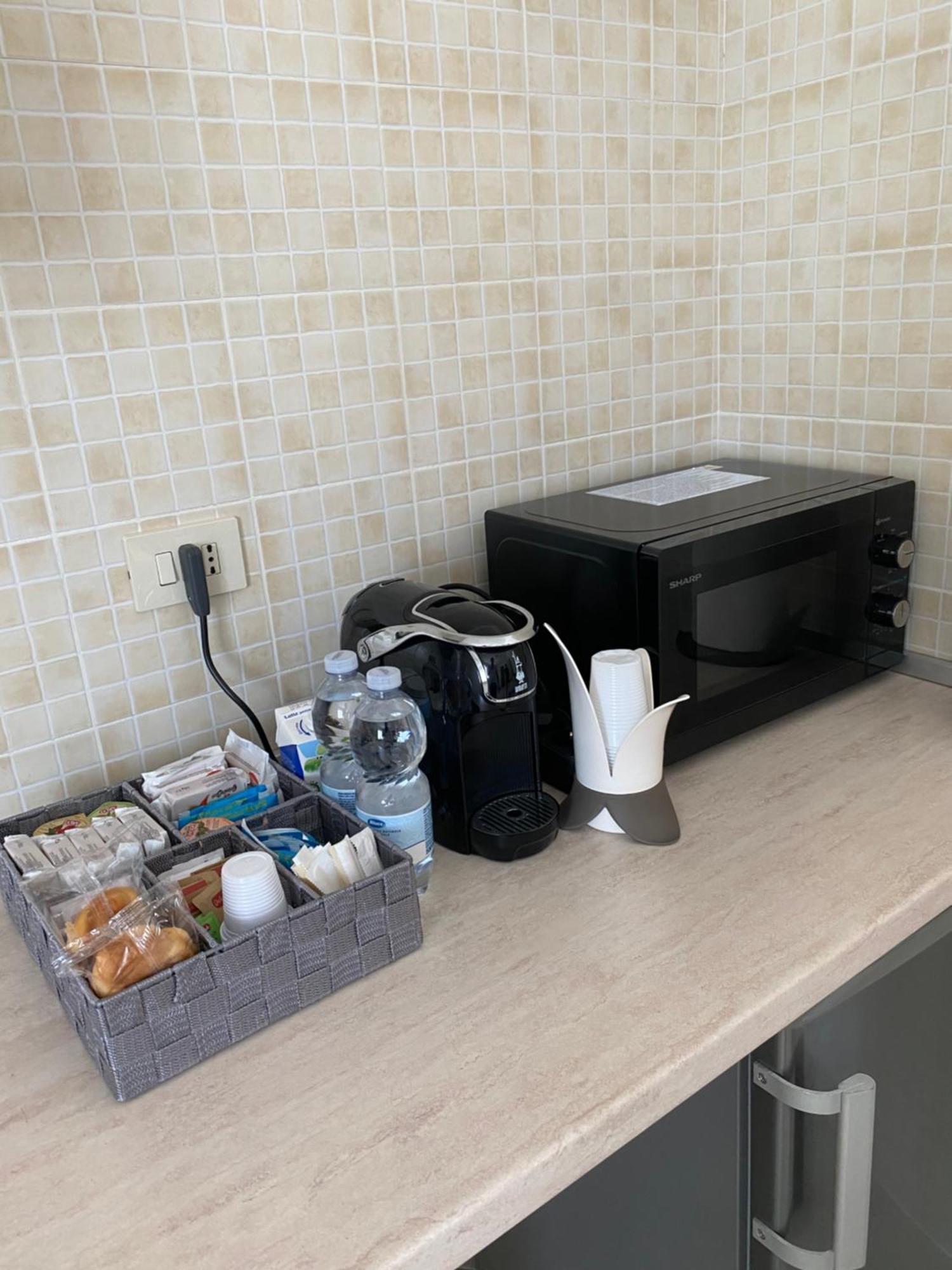 Apartament The House Fiera Di Roma Aeroporto Fiumicino Ponte Galeria Zewnętrze zdjęcie